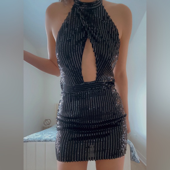 TIGER MIST Dress Portia Halter Blk Sequin NYE Dress - Picture 10 of 10